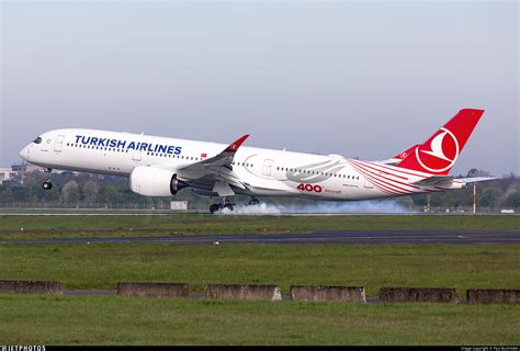 Tc Lgh Airbus A Turkish Airlines Paul Buchr Der Jetphotos