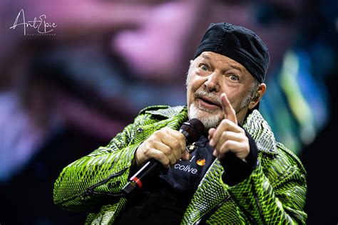 Vasco Rossi Conclude Il Tour 2023 A Salerno