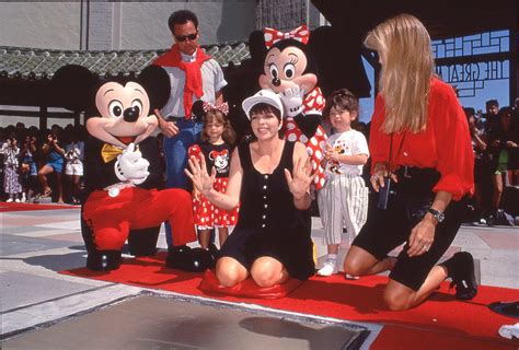 Liza Minnelli and Billy Joel at a handprint ceremony in the courtyard ...