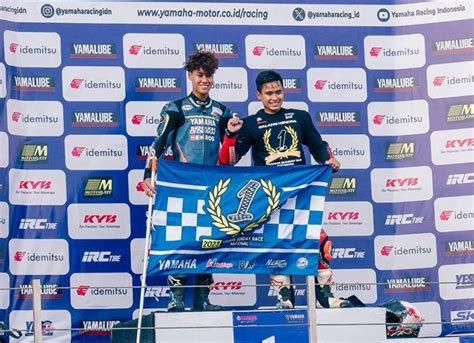 Final Blu Cru Yamaha Sunday Race Mandalika Catat Rekor Galang