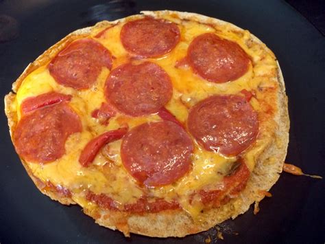 Low Carb Pita Pizza - Caveman Keto