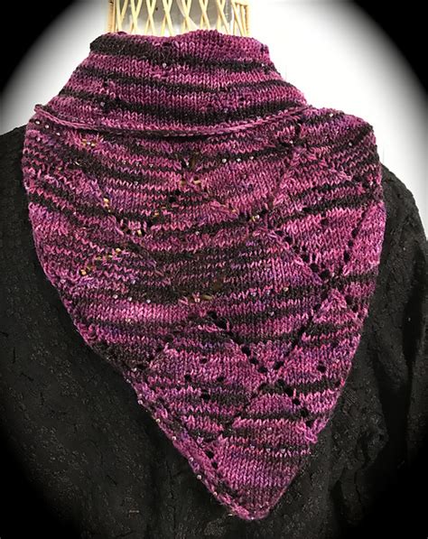 Ravelry Diamante Cowl Pattern By Susan Sarabasha