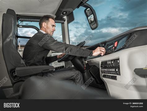 International Bus Image & Photo (Free Trial) | Bigstock