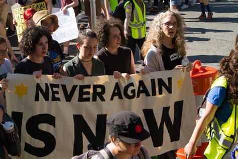 36 Jewish Protesters Arrested After Blocking Access to Privately