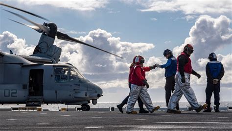 DVIDS - Images - USS America (LHA 6) Conducts Flight Operations [Image ...