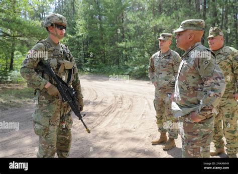 Desde La Izquierda Ee Uu Teniente Coronel Del Ej Rcito Michael D