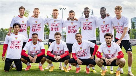 Vfb Stuttgart T Shirt Zur Champions League Fans Rennen Dem Vfb Die