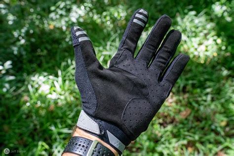 pairs  mens mountain bike gloves reviewed singletracks