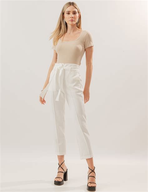 Blusa Decote Quadrado Nude Sangue Latino