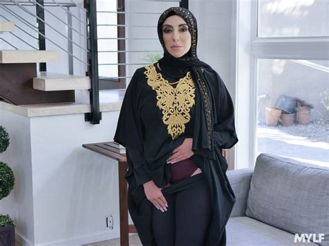 MYLF Kylie Kingston Underneath X Momdrips Kylie Kingston Porn Pic