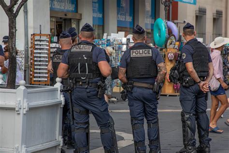 Nach Frankreich Unruhen Diskussion Um Eskalationsgefahr In Deutschland