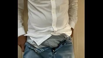 Fazendeiro Na Punheta Enquanto Os Clientes Esperam XVIDEOS