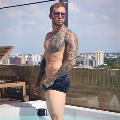 Showing How To Pick Up Hot Girls In Public To My Colombian Friend Brian Evansx Silvana Lee