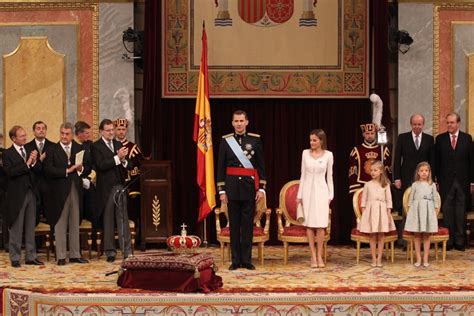 Televisiones De Todo El Mundo Cubren La Proclamación De Felipe Vi