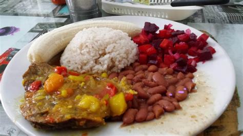 Where To Eat Delicious Colombian Food In Cartagena Samira Holma