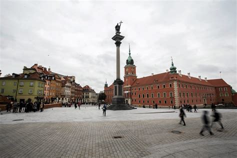 Plac Zamkowy W Warszawie Warszawa Plac Zamkow Flickr