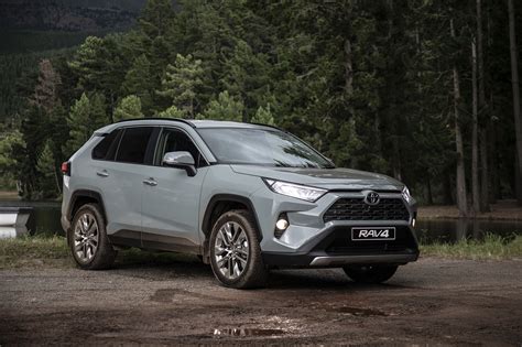 Toyota RAV4 2 5 VX AT All Grown Up And Going Places