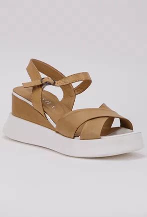 Sandale Nuanta Nude Din Piele Naturala Cu Platforma Dasha Ro