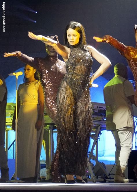 Rihanna Nude The Fappening Photo 454459 FappeningBook