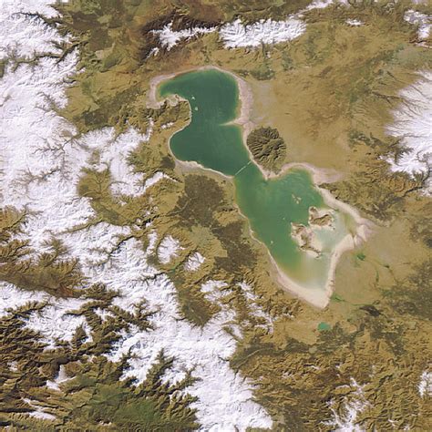 Reduction In Lake Urmia Area In Satellite Images November Flickr