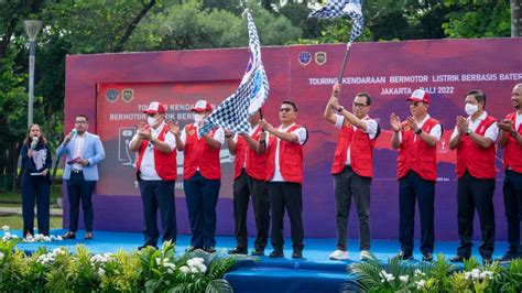 Moeldoko Pemerintah Sedang Pikirkan Kebijakan Insentif Untuk