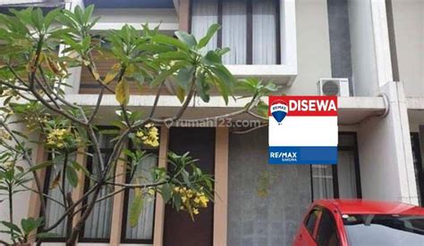 Disewakan Rumah Lantai Cluster Cosmo Estate Lippo Cikarang Rumah