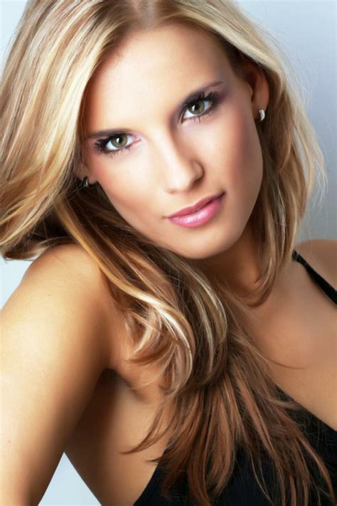 Blonde Haare Sind Immer Im Trend Archzine Net