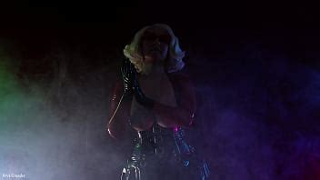 Sexy Latex Rubber Milf In Glasses With Blonde Hair Seduce You In Smoke Arya Grander Xvideos