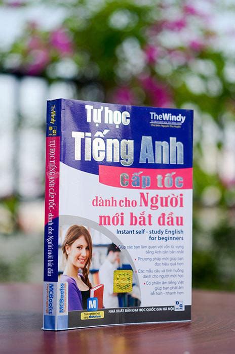 Top 4 Cuốn Sách Tự Học Tiếng Anh Giao Tiếp Cho Người Mới Bắt đầu