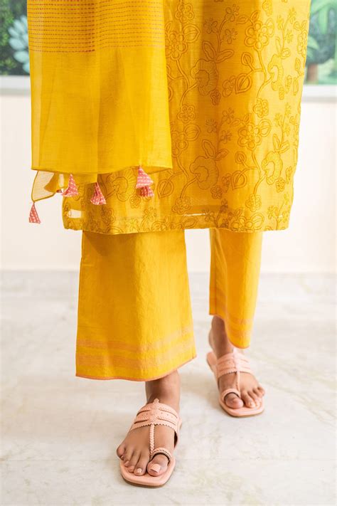 Buy Vaayu Yellow Muslin Cotton Aari Work Kurta Set Online Aza Fashions