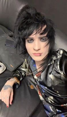 Johnnie Guilbert Johnnie Guilbert Cute Emo Guys Hot Emo Guy