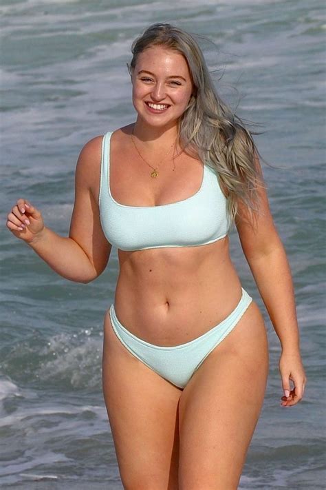 Iskra Lawrence In Black Bikini On The Beach In Miami Gotceleb 15860