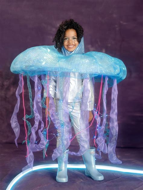 14 Diy Jellyfish Costume Ideas For Halloween Diyncrafty