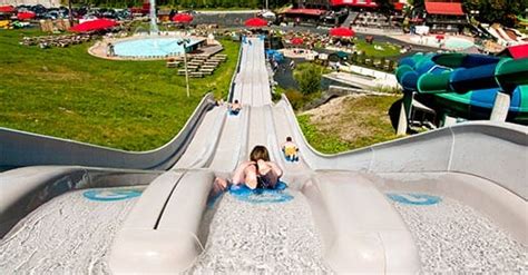 Mont Cascades waterpark, water slides, aquatic playground in Outaouais