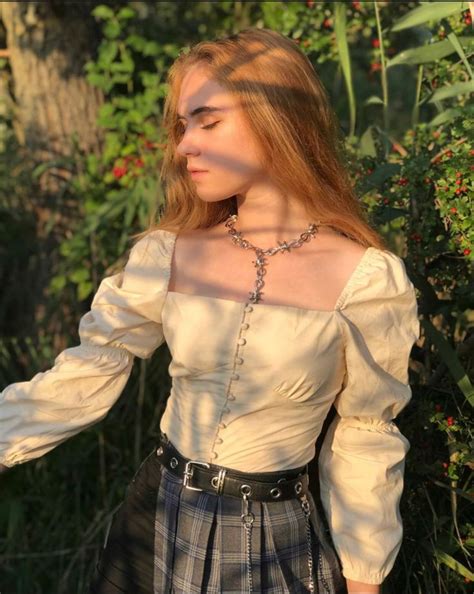 золото и красный яд | Women, Fashion, Red