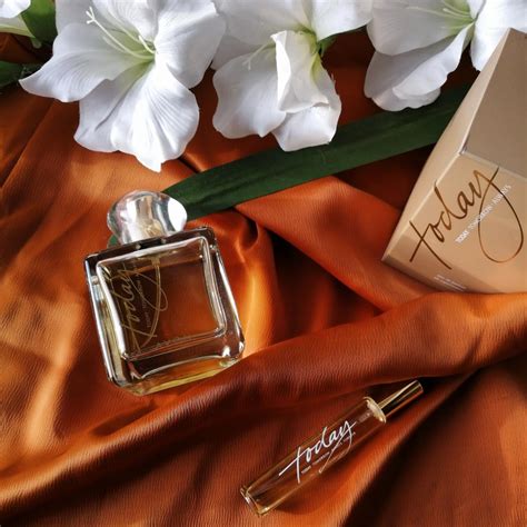 Today Tomorrow Always Gold Avon аромат — аромат для женщин 2009