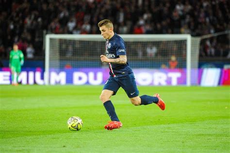 Mercato PSG Lucas Digne échangé contre une piste de Laurent Blanc