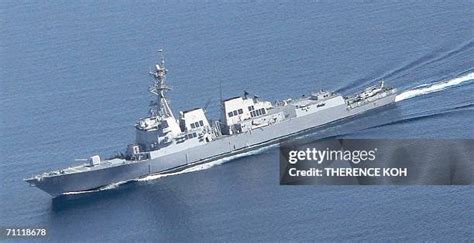 12 Uss Momsen Ddg 92 Stock Photos, High-Res Pictures, and Images ...