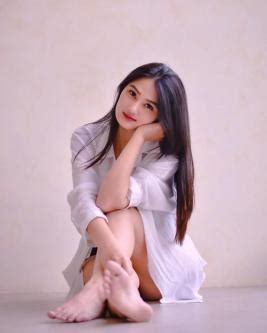 Yasmin Hot Girl Friend In Batam