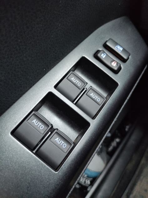 Стеклоподъёмники с доводчиками и подсветкой — Toyota RAV4 (IV), 2 л ...