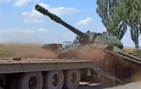 Росія відправляє на фронт радянські танки Т-10 - журналіст ...
