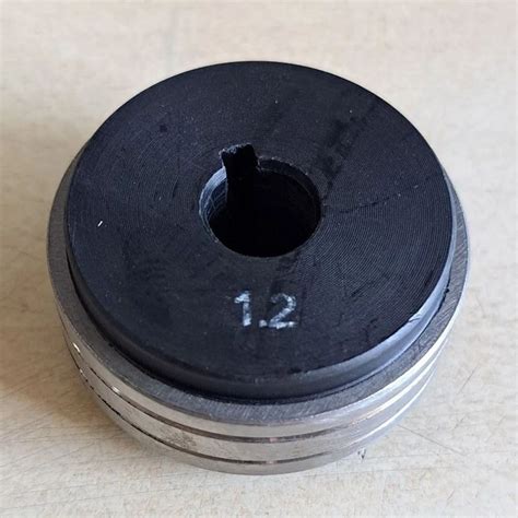 single phase black servo motor ka roller  kw    rs   vadodara