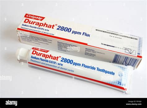 Colgate Duraphat Zahnpasta Stockfotos und -bilder Kaufen - Alamy