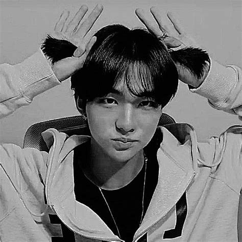 Black And White Aesthetic Hyunjin Icons