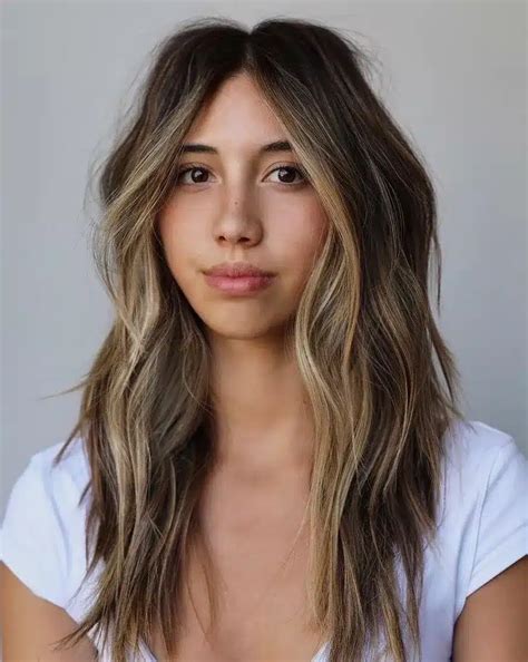 Discover the Perfect Hair Colors to Complement Your Pale Olive Skin Tone - Hunter Games Magazine