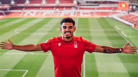 Morgan Gibbs White Nottingham Forest Sign Wolves Midfielder For £42 5m Transfer Centre News