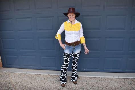 Toy-Story-Jessie-cowgirl-costume | Simplify Create Inspire