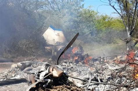 Un Muerto Y Cinco Heridos Al Caer Una Avioneta Ambulancia En Colombia