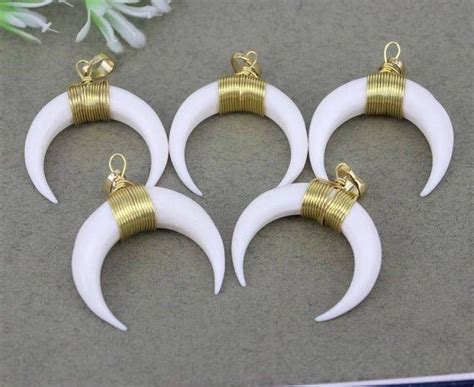 Pcs Fashion White Bull Bone Crescent Moon Pendant With Gold Wire