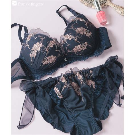 フランデランジェリー fran de lingerie ふんわり優しいデザインすっきりラインの谷間メイクブラ ワンダーリフトブラ 005